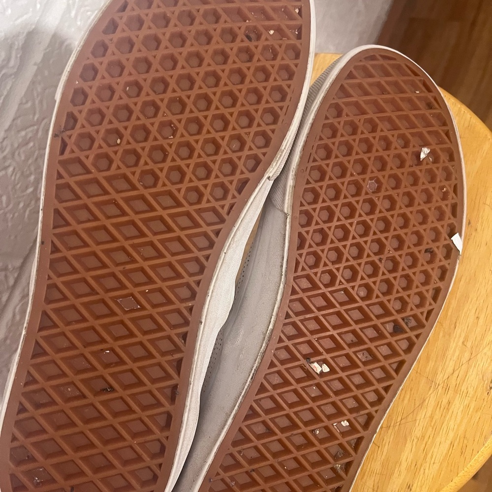 Vans - Picture 3 of 4
